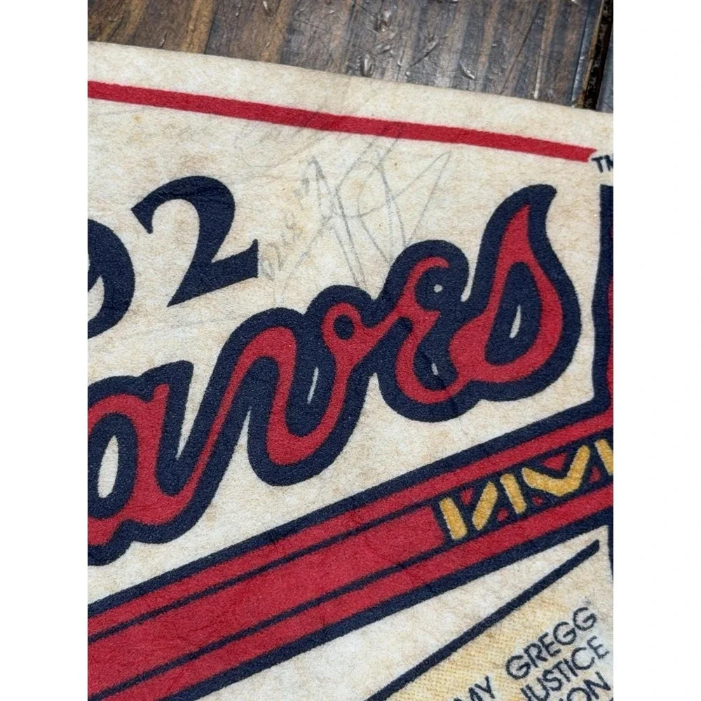 Vintage 1991-1992 Atlanta Braves NL Champions Pennant Signed World Series Felt
